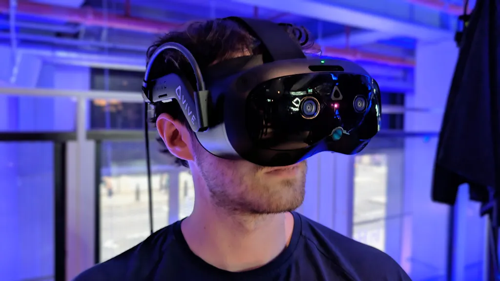 HTC Vive Focus 3：通过菲涅尔透镜无损PC VR体验